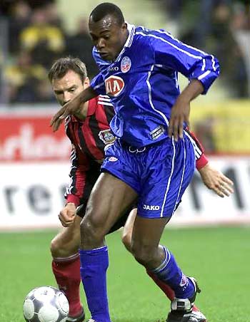 策應和福克 策應和福克