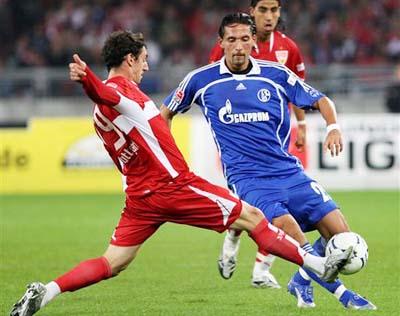 主教练不但 主教练不但